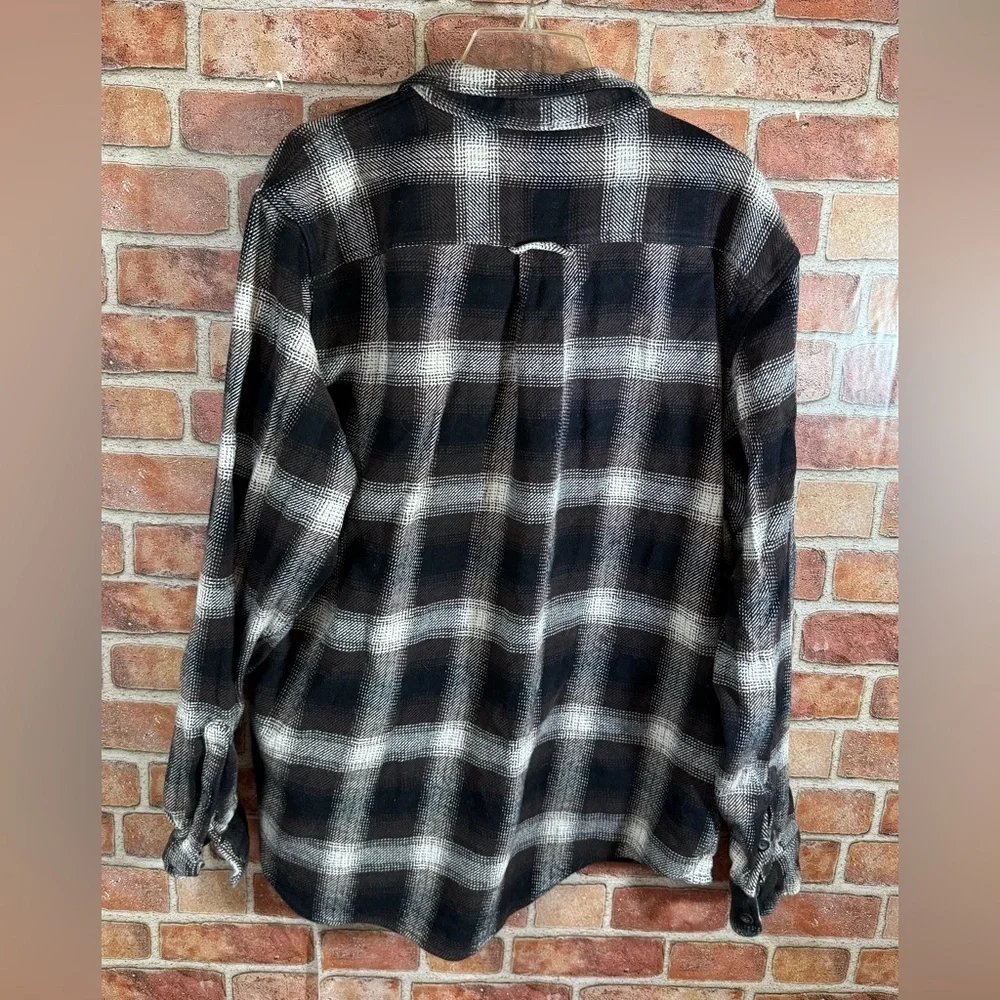 Orvis Navy and White plaid Men's flannel size XL